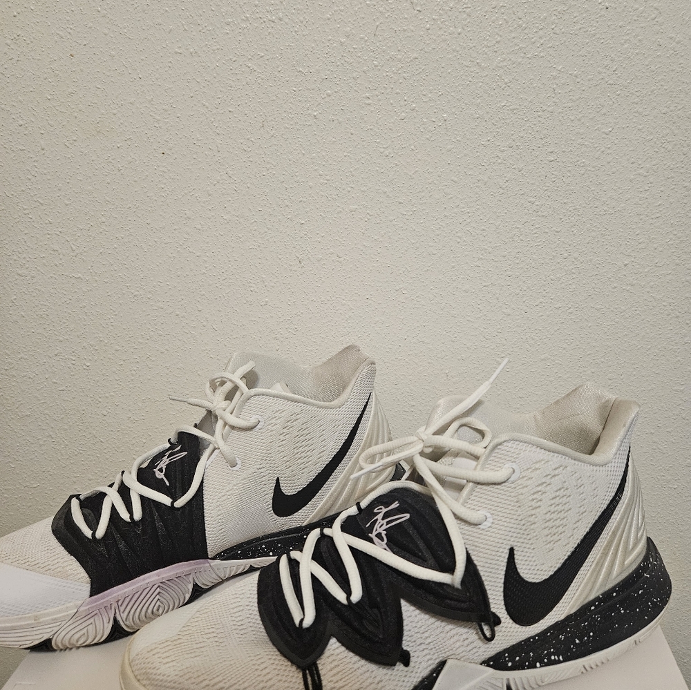 Nike Kyrie 5